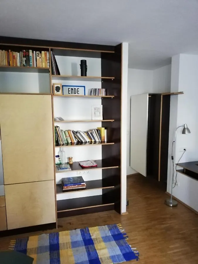Room In Maisonette With Garden, Parking Place Wien